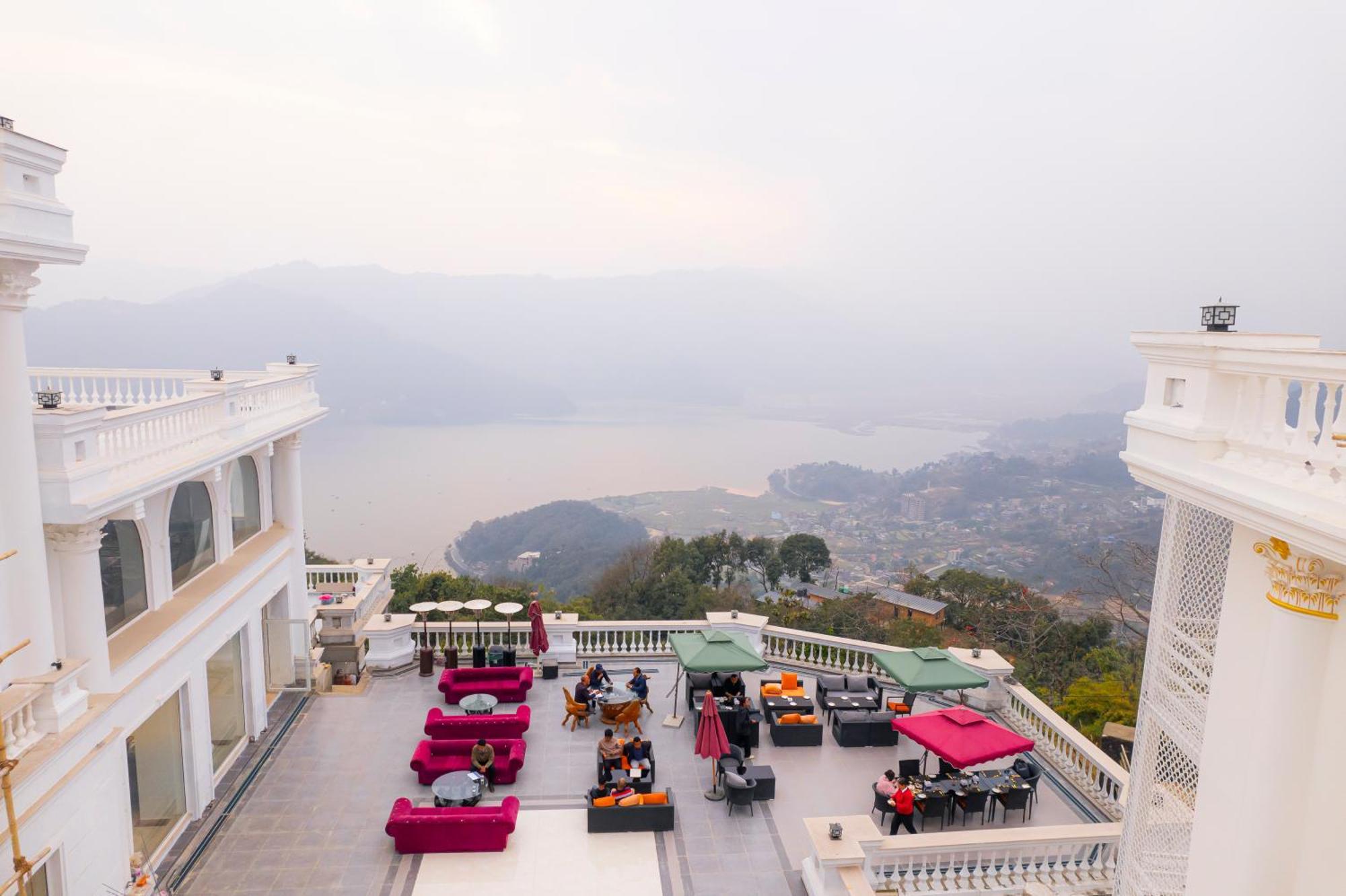Le Glamour Resort & Wellness Spa Pokhara Exterior photo