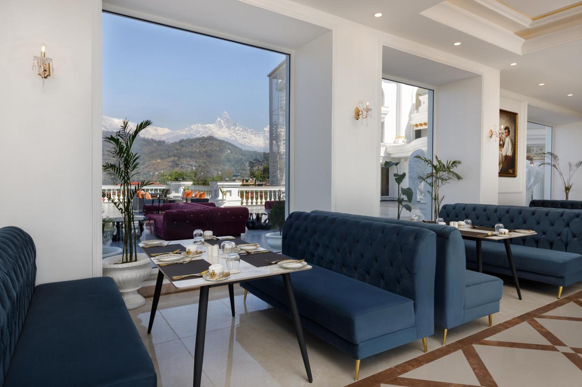 Le Glamour Resort & Wellness Spa Pokhara Exterior photo
